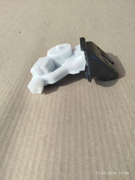 Замок двери багажника Nissan Qashqai J11 2013-2022  